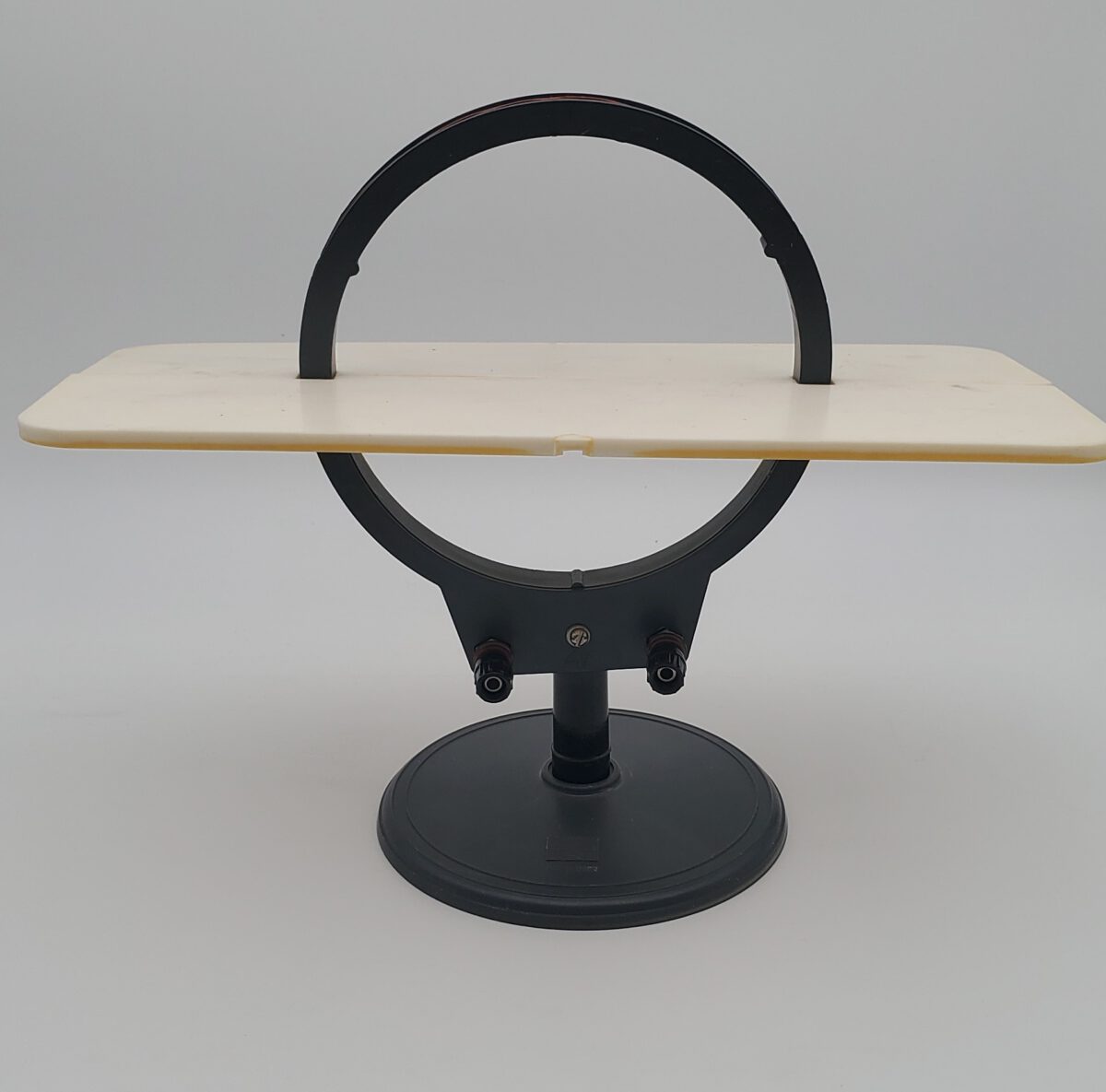 Muzeul Cahul, Dispozitiv pentru observarea câmpului magnetic al curentului electric