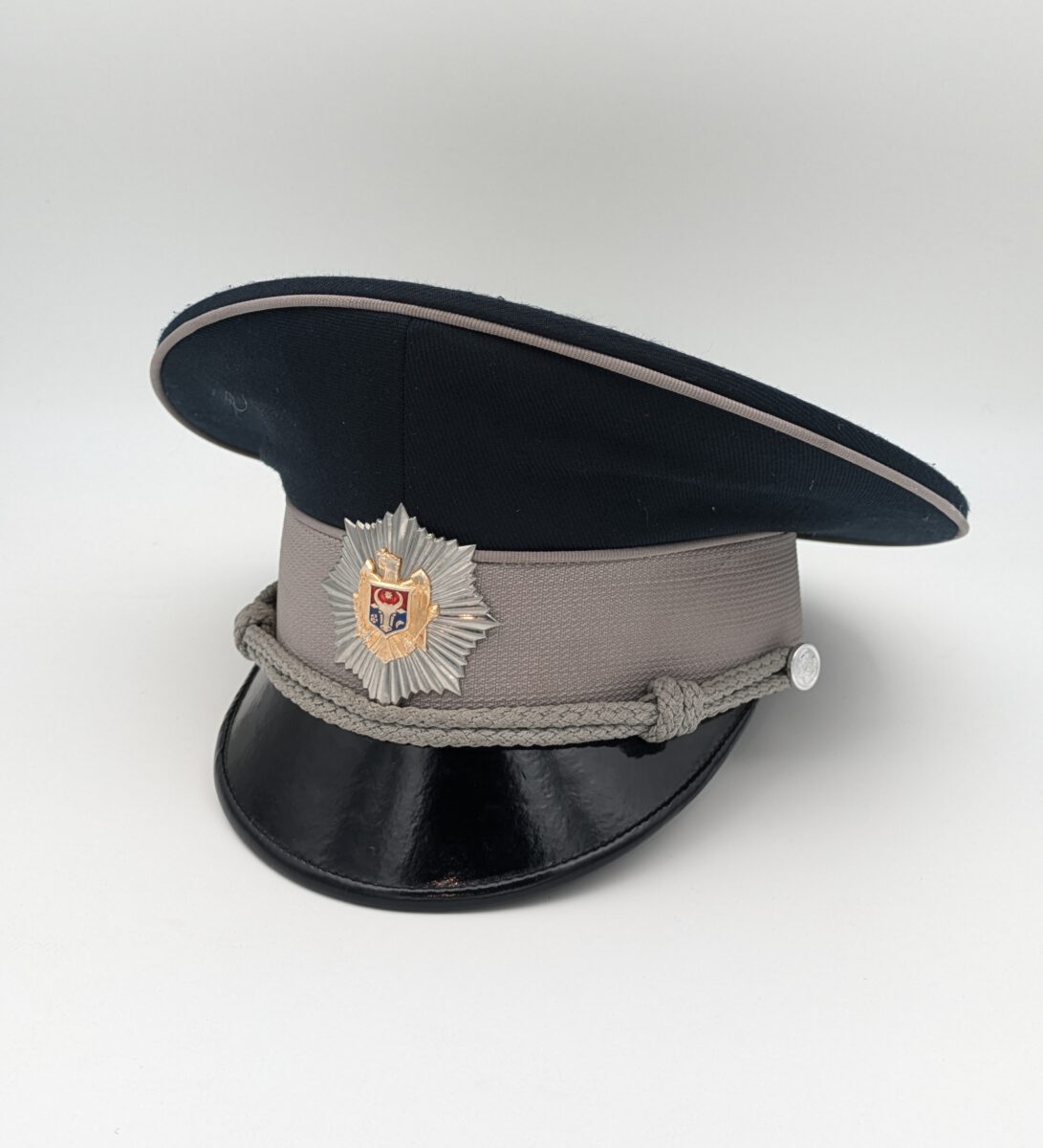 Muzeul Cahul, Chipiu de ofițer de poliție