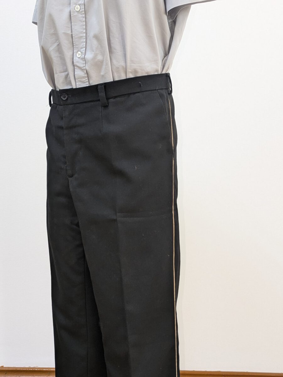 Muzeul Cahul, Pantaloni de ofițer de poliție